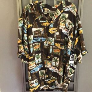 NWT Islander Hawaiian style short sleeve button down T-shirt cars palm trees gui